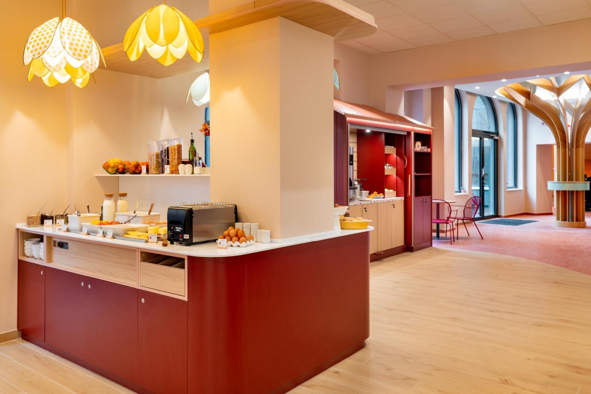 Отель Ibis Styles Strasbourg Centre Republique Экстерьер фото